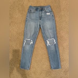 AMERICAN EAGLE Outfitters Distressed Mom Jeans Size 00 Short